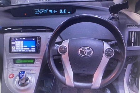 Toyota Prius photo 4