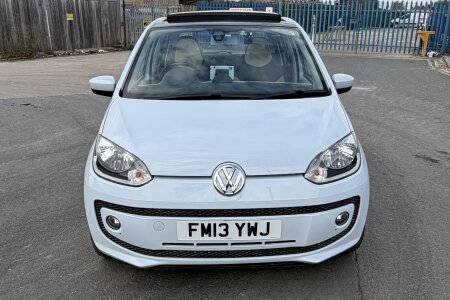 2013 Volkswagon Up! photo 2