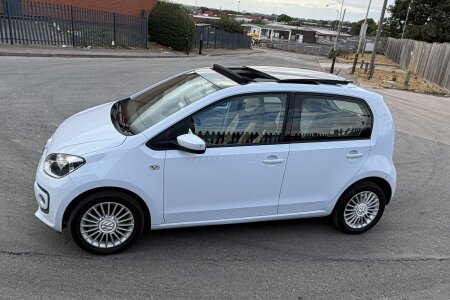 2013 Volkswagon Up! photo 3