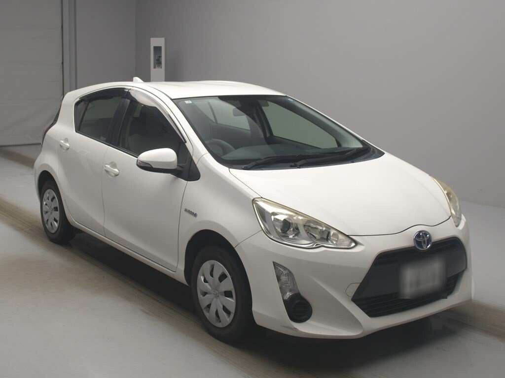 2016 Toyota Aqua Petrol Hybrid for sale at Japan Car Importers