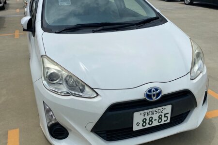2016 Toyota Aqua photo 3