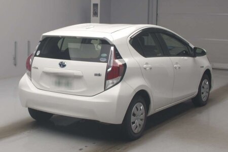 2016 Toyota Aqua photo 14
