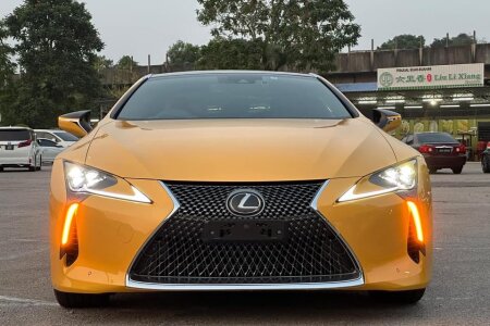 2018 LEXUS LC500 photo 3