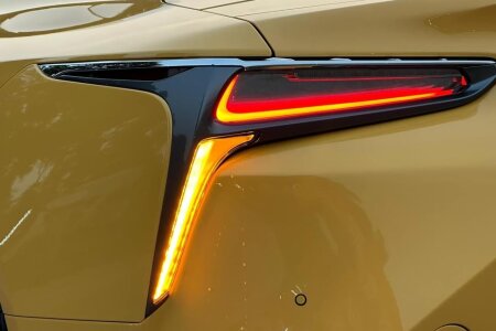 2018 LEXUS LC500 photo 7