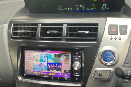 2014 Toyota Prius Alpha photo 7