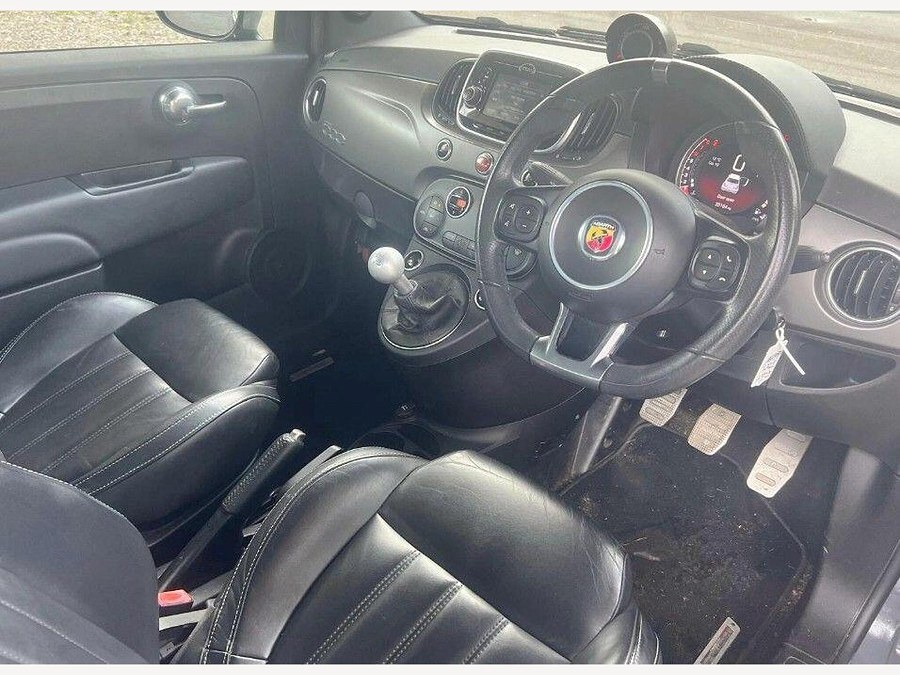 2019 Abarth 595 photo 6