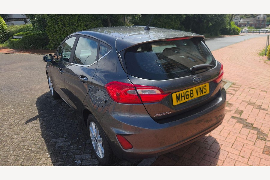 2019 Ford Fiesta photo 9
