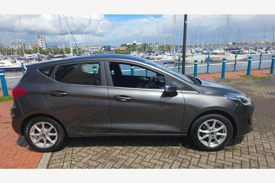 2019 Ford Fiesta photo 11