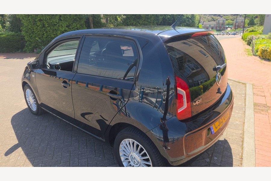 2013 Volkswagen up! photo 10