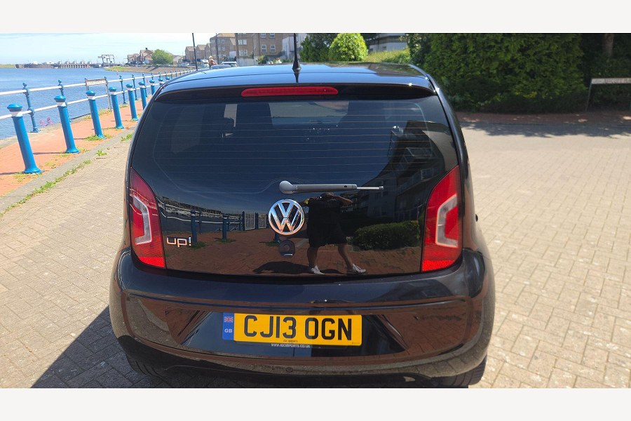 2013 Volkswagen up! photo 8