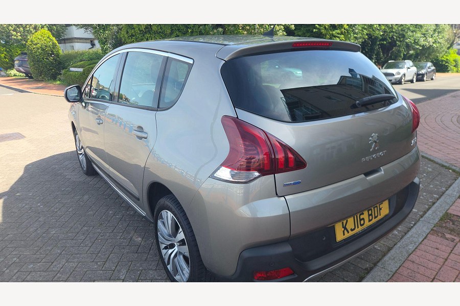 2016 Peugeot 3008 photo 8