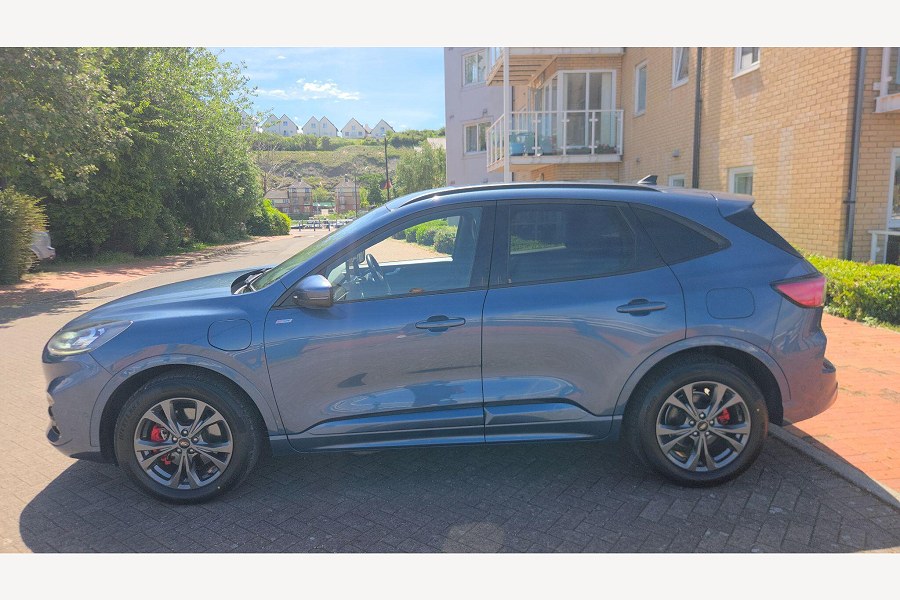 2021 Ford Kuga photo 9
