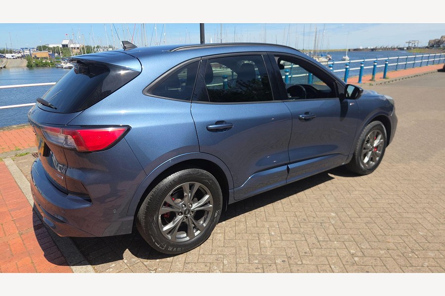2021 Ford Kuga photo 14