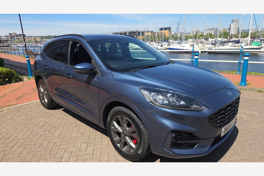 2021 Ford Kuga photo 3
