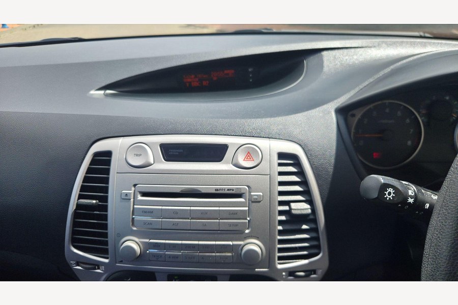 2010 Hyundai i20 photo 14