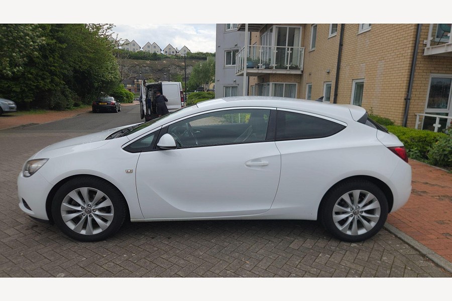 2014 Vauxhall Astra GTC photo 5