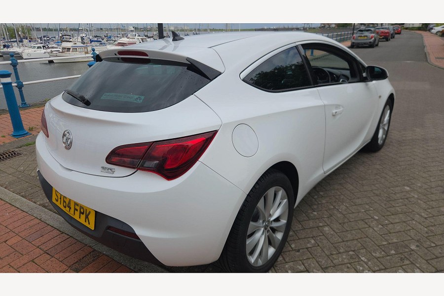 2014 Vauxhall Astra GTC photo 7