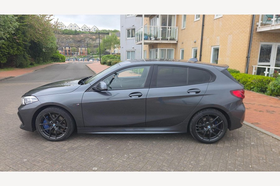 2020 BMW 1 Series photo 9