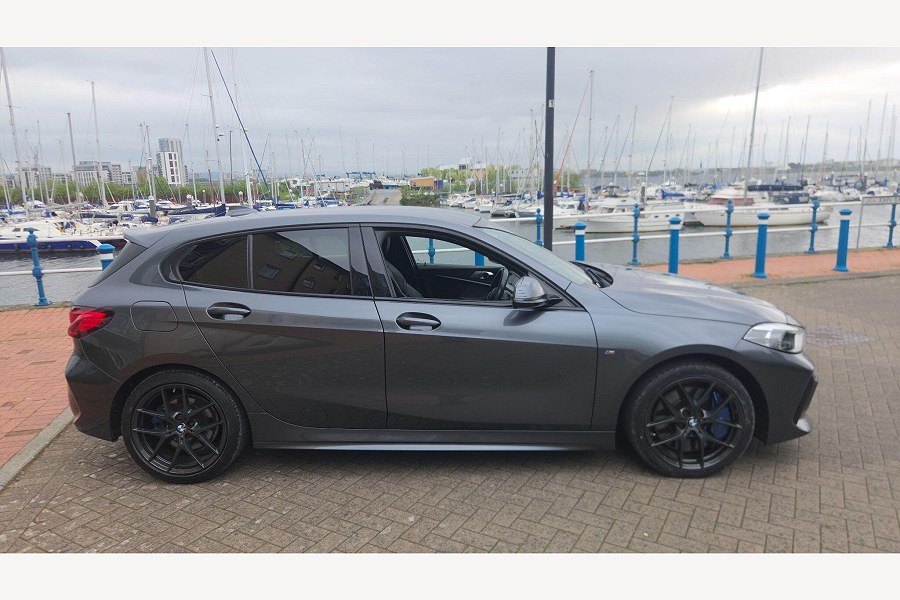 2020 BMW 1 Series photo 14