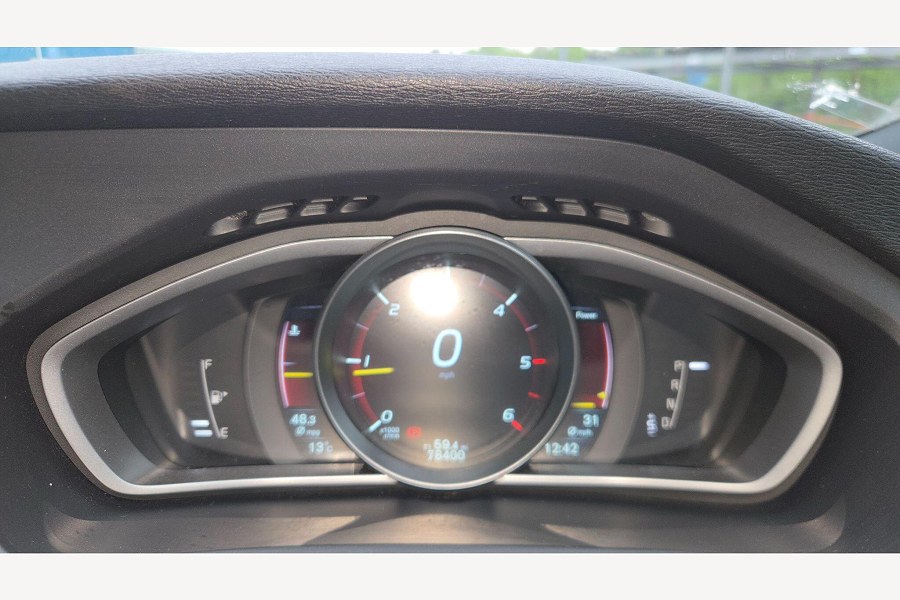 2016 Volvo V40 photo 14