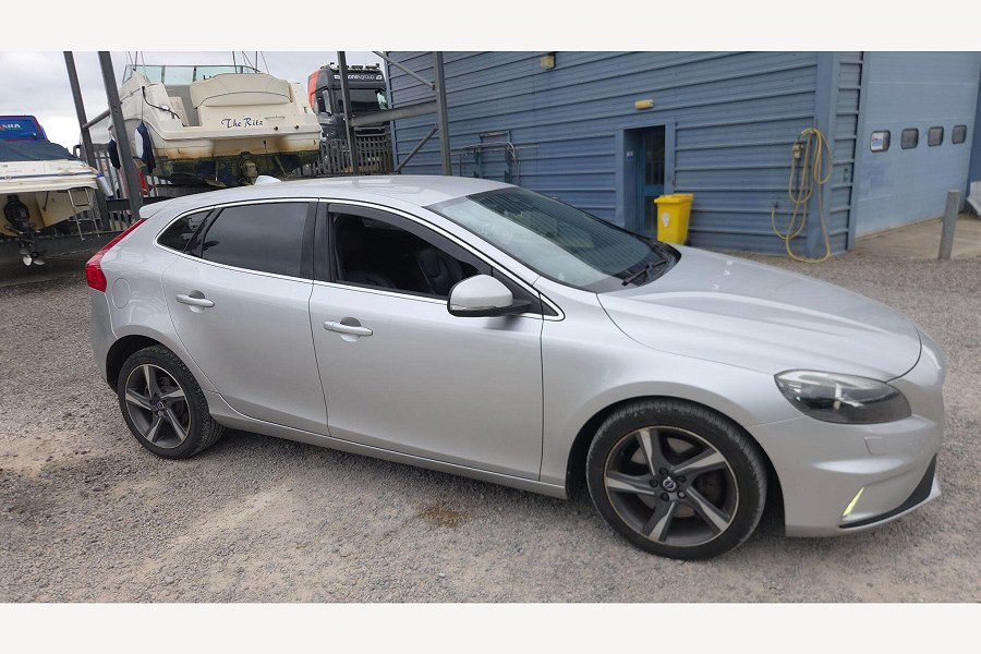 Volvo V40