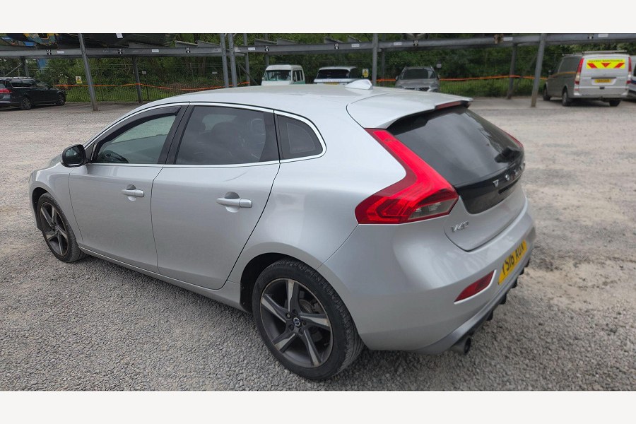 2016 Volvo V40 photo 9