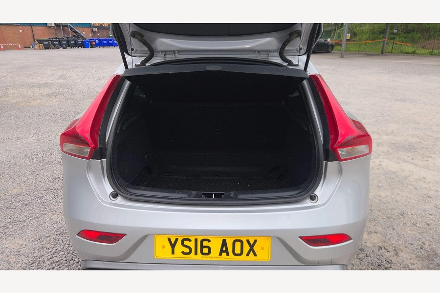 2016 Volvo V40 photo 10