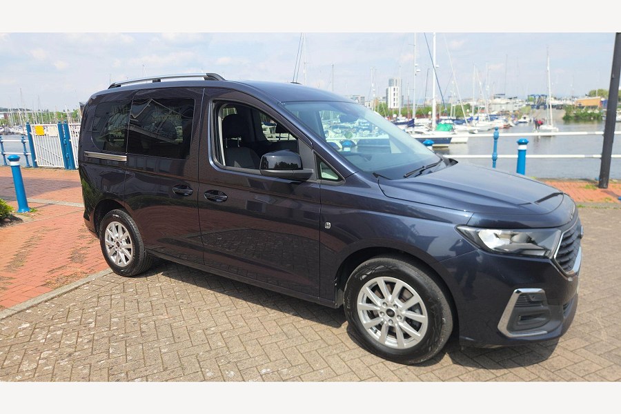 Ford Tourneo Connect photo 2