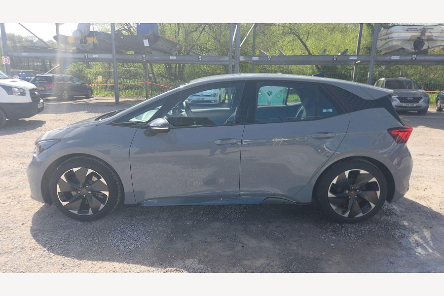 2025 CUPRA Born photo 6