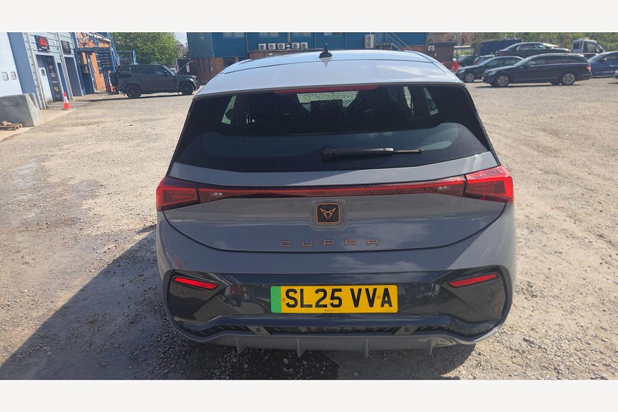 2025 CUPRA Born photo 10
