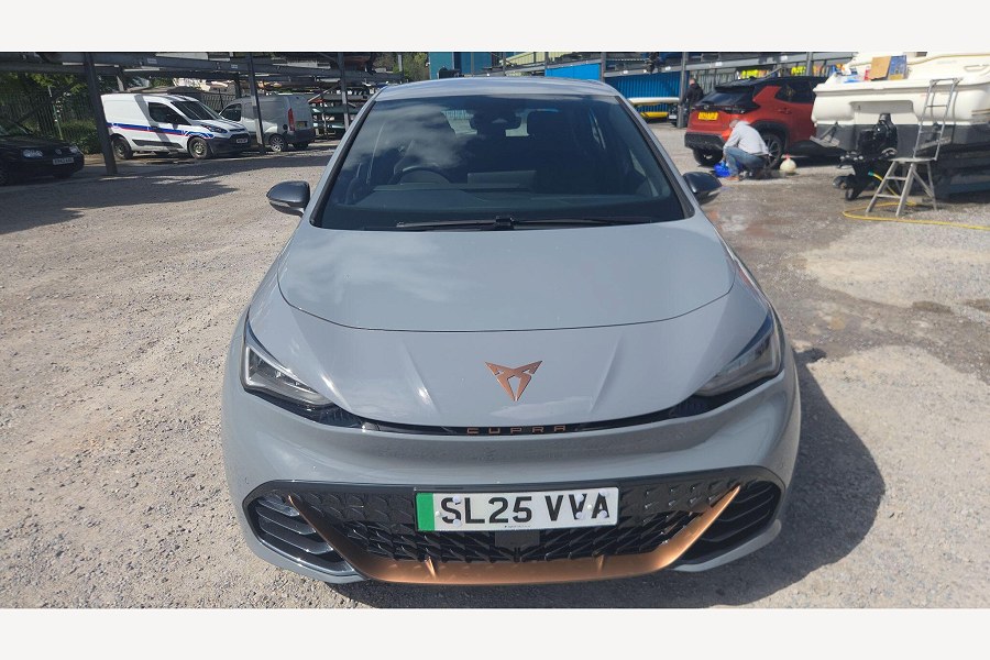 2025 CUPRA Born photo 4