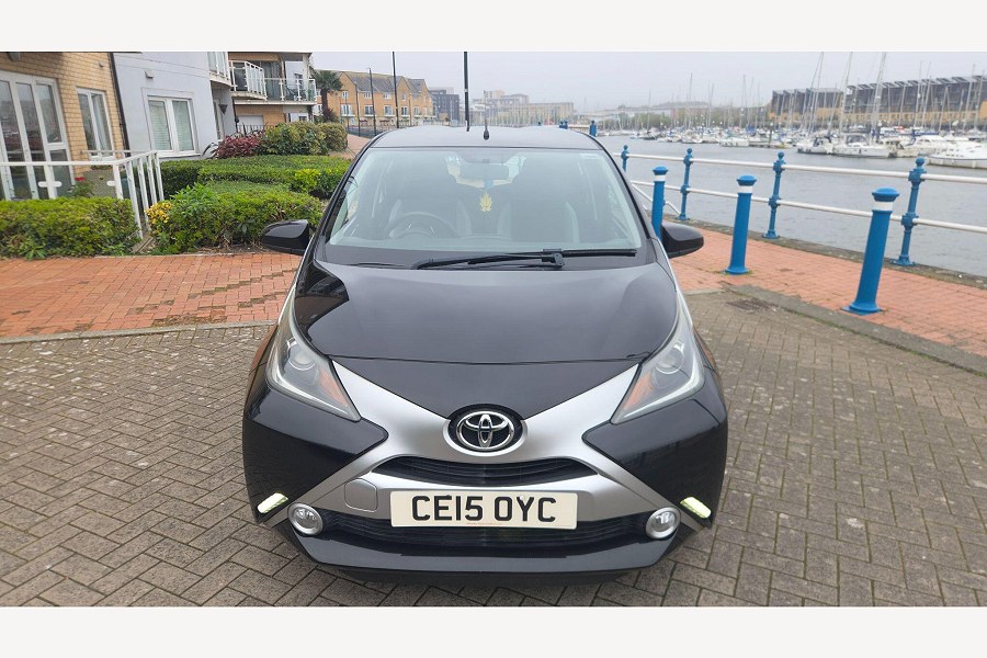 2015 Toyota AYGO photo 5