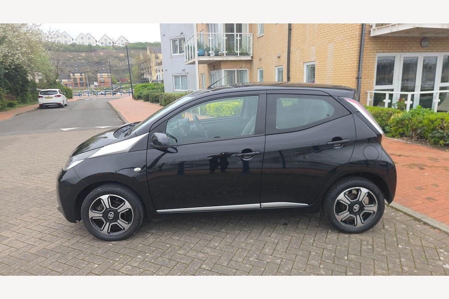2015 Toyota AYGO photo 7
