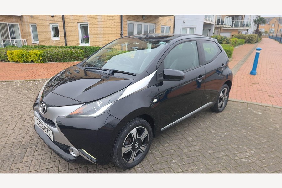 2015 Toyota AYGO photo 6