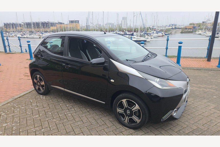 Toyota AYGO photo 2