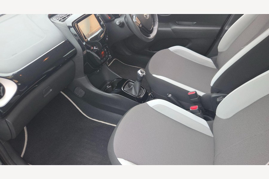 2015 Toyota AYGO photo 13