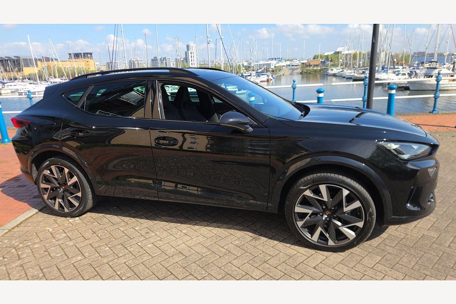 2025 CUPRA Formentor photo 4