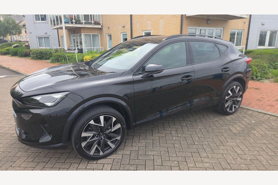 2025 CUPRA Formentor photo 8