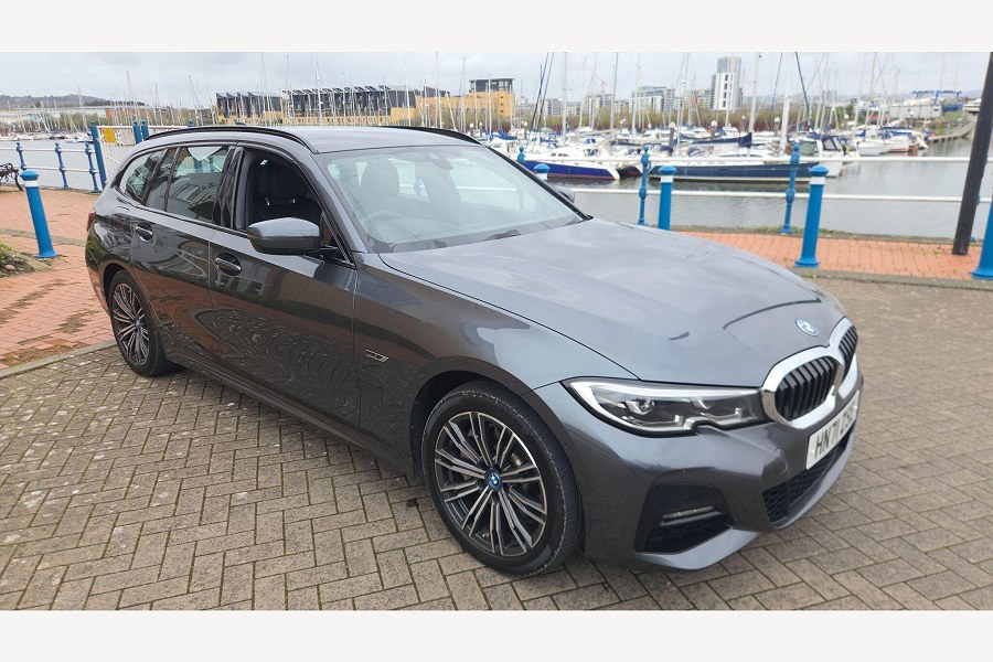 2021 BMW 3 Series photo 5