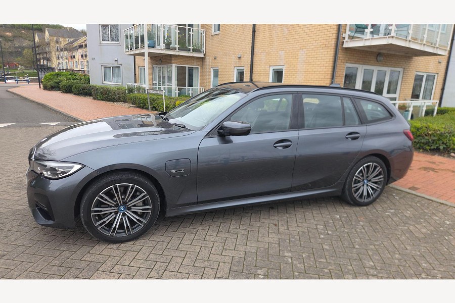 2021 BMW 3 Series photo 6
