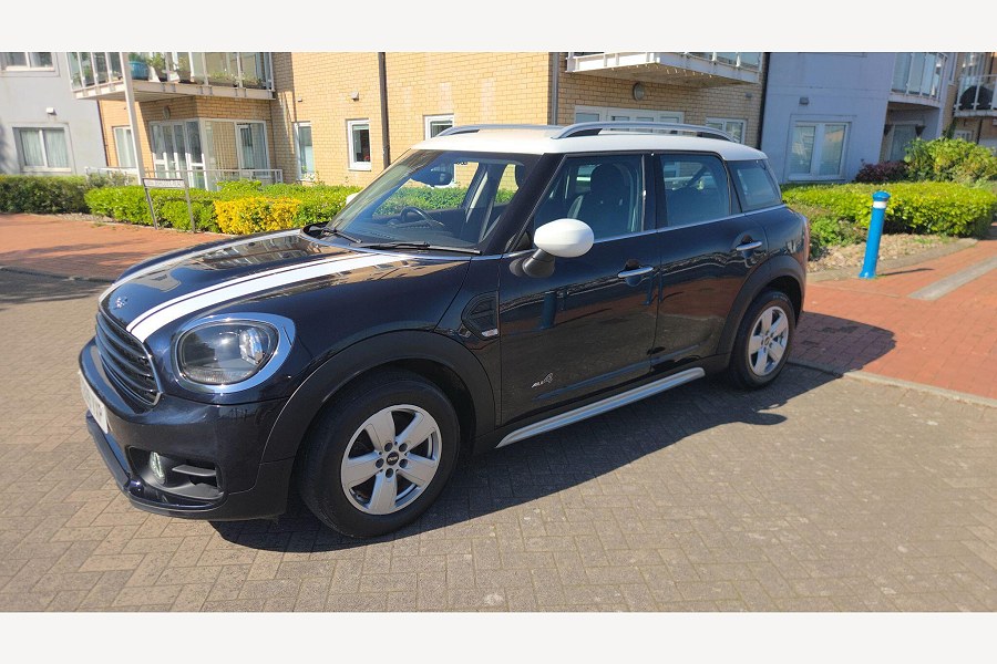 2019 MINI Countryman photo 9