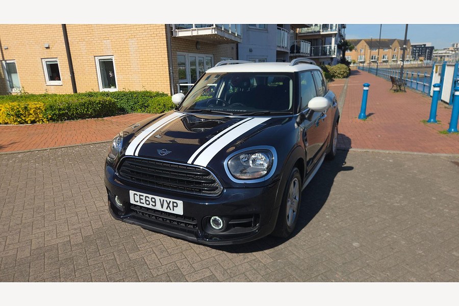2019 MINI Countryman photo 8