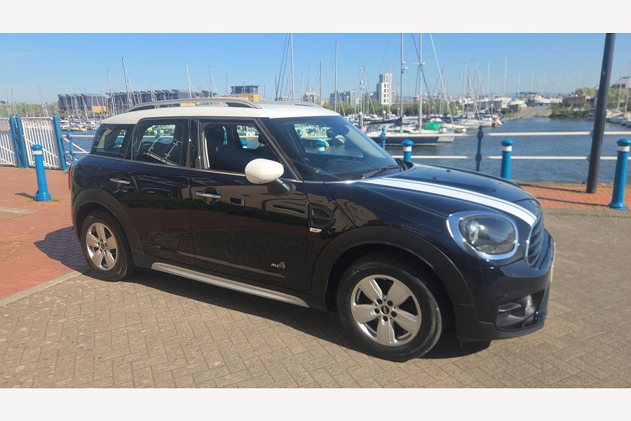 2019 MINI Countryman photo 4