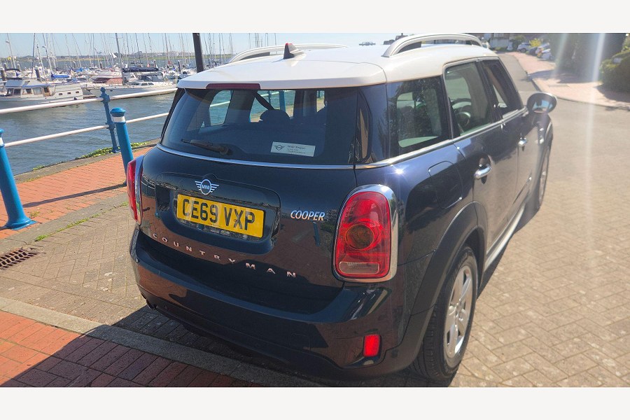 2019 MINI Countryman photo 13