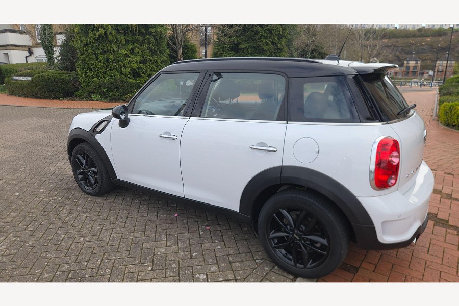 2013 MINI Countryman photo 6