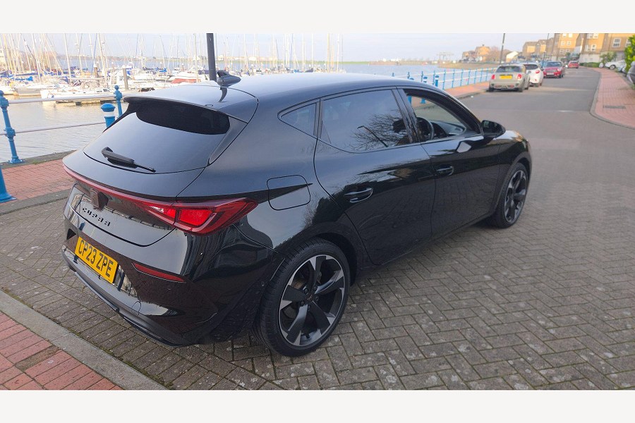 2023 CUPRA Leon photo 14