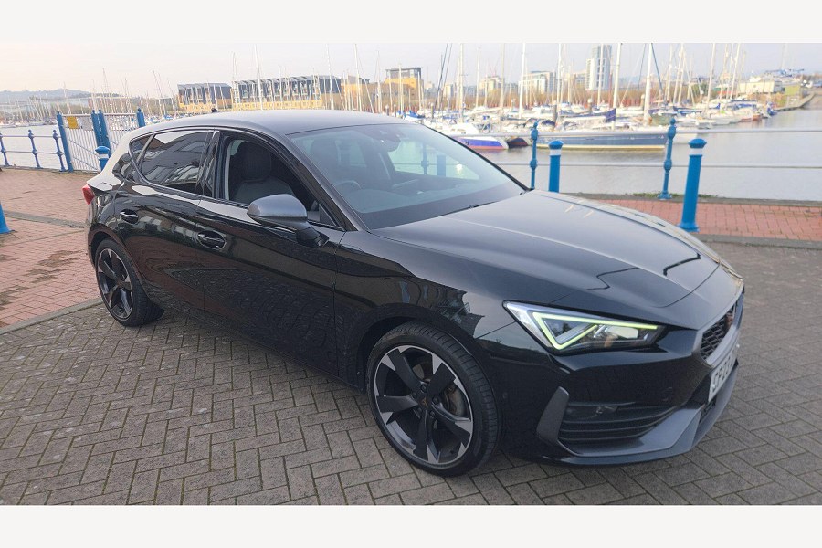2023 CUPRA Leon photo 4