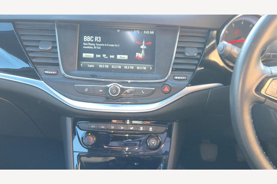 2016 Vauxhall Astra photo 14