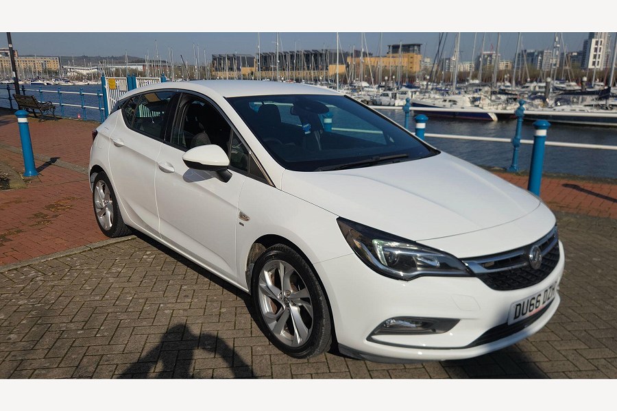 2016 Vauxhall Astra photo 3