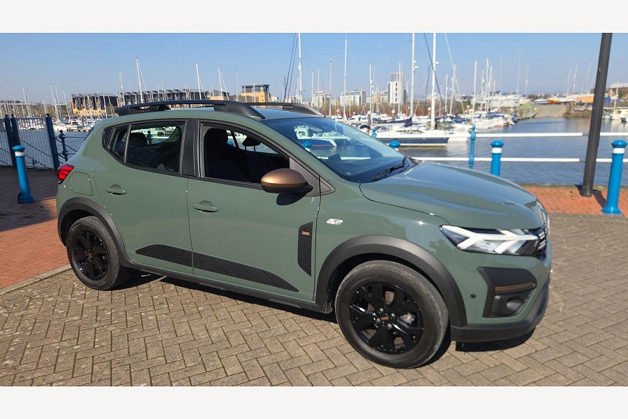 2025 Dacia Sandero Stepway photo 3